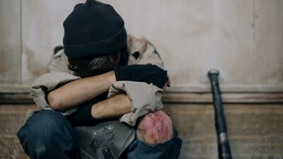 Self-destructive behaviors: Engaging in harmful activities like substance abuse, self-harm, or risky behaviors suggests underlying issues that need attention. (Pexels) Self-destructive behaviors: Engaging in harmful activities like substance abuse, self-harm, or risky behaviors suggests underlying issues that need attention. (Pexels)