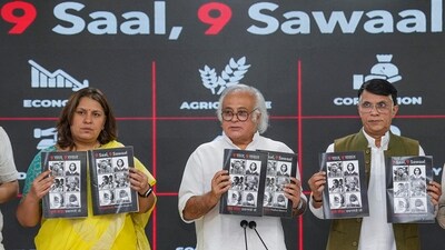 Congress party leader Jairam Ramesh with party leaders Supriya Shrinate (L) and Pawan Khera (R) and others during a press conference, in New Delhi, Friday, May 26, 2023. (PTI) Congress party leader Jairam Ramesh with party leaders Supriya Shrinate (L) and Pawan Khera (R) and others during a press conference, in New Delhi, Friday, May 26, 2023. (PTI)