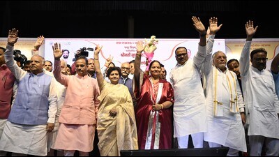 Lucknow Sushma Kharakwal (in red) after swearing in. (HT) Lucknow Sushma Kharakwal (in red) after swearing in. (HT)