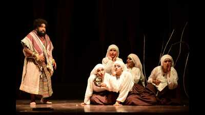 NSD’s play ‘Laila-Majnu’ staged at Sangeet Natak Academy on Friday (HT Photo) NSD’s play ‘Laila-Majnu’ staged at Sangeet Natak Academy on Friday (HT Photo)