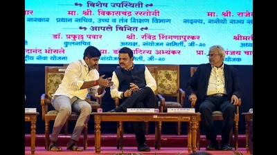 On the occasion of this convention, Fadnavis (R) launched the educational activities organised by the G-20 meeting in Pune on Friday evening. (KALPESH NUKTE/ HT PHOTo) On the occasion of this convention, Fadnavis (R) launched the educational activities organised by the G-20 meeting in Pune on Friday evening. (KALPESH NUKTE/ HT PHOTo)