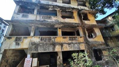 Thane, India - May, 26, 2023: Tmc puts up warning notice of extremely dangerous building at Vrindavan building located at Naupada, Thane ,in Thane, in Mumbai, India, on,Friday, May, 26, 2023. ( Praful Gangurde / HT Photo) Thane, India - May, 26, 2023: Tmc puts up warning notice of extremely dangerous building at Vrindavan building located at Naupada, Thane ,in Thane, in Mumbai, India, on,Friday, May, 26, 2023. ( Praful Gangurde / HT Photo)