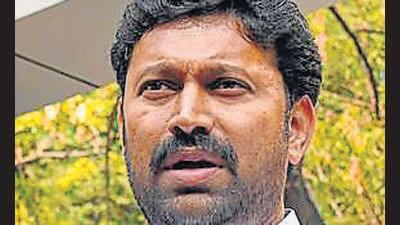YSR Congress Party MP YS Avinash Reddy’s counsel Uma Maheshwar Rao said there was no need for taking the MP into custody as there is no evidence against him in the Vivekananda Reddy murder case. (PTI) YSR Congress Party MP YS Avinash Reddy’s counsel Uma Maheshwar Rao said there was no need for taking the MP into custody as there is no evidence against him in the Vivekananda Reddy murder case. (PTI)