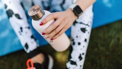 Snacks and hydration: While most trains have dining cars or food service, it's a good idea to bring your own snacks and water. Pack some light, non-perishable snacks like nuts, granola bars, or fresh fruit to keep you energized throughout the journey. Staying hydrated is important, so carry a refillable water bottle that you can fill up at stations. (Pexels) Snacks and hydration: While most trains have dining cars or food service, it's a good idea to bring your own snacks and water. Pack some light, non-perishable snacks like nuts, granola bars, or fresh fruit to keep you energized throughout the journey. Staying hydrated is important, so carry a refillable water bottle that you can fill up at stations. (Pexels)