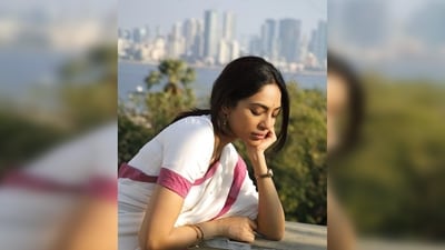 Sobhita Dhulipala accessorised her desi look with minimal gold earrings, bangles and necklace and a watch. (Instagram/@sobhitad) Sobhita Dhulipala accessorised her desi look with minimal gold earrings, bangles and necklace and a watch. (Instagram/@sobhitad)
