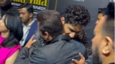 Vicky Kaushal got a hug from Salman Khan.