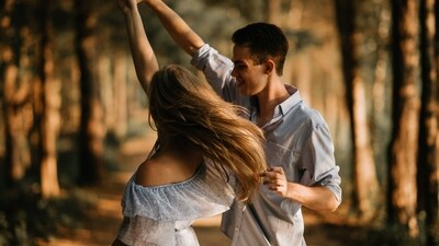 Daily Love and Relationship Horoscope 2023: Find out love predictions for May 28. (Photo by Scott Broome on Unsplash)