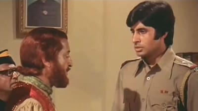 Amitabh Bachchan and Pran in a still from Zanjeer.