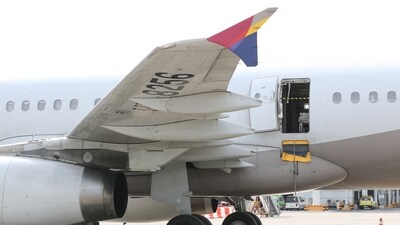 Asiana Airlines' Airbus A321 plane, of which a passenger opened a door on a flight shortly before the aircraft landed, is pictured at an airport in Daegu, South Korea. (REUTERS)
