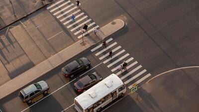 An estimated 45 million Indians rely on their own two feet for their daily commute. (Shutterstock)