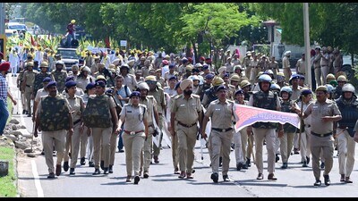 Heavy police deployment during the BKU women’s wing protest in Chandigarh on Sunday. (Keshav Singh/HT) Heavy police deployment during the BKU women’s wing protest in Chandigarh on Sunday. (Keshav Singh/HT)