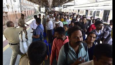 Last week, the railways held a meeting with passenger associations, who stated that there was a need to keep a check on railway agents and touts. The associations claimed that during Ganeshotsav, the touts hoarded online tickets in advance, due to which passengers were not able to get confirmed tickets. (HT PHOTO) Last week, the railways held a meeting with passenger associations, who stated that there was a need to keep a check on railway agents and touts. The associations claimed that during Ganeshotsav, the touts hoarded online tickets in advance, due to which passengers were not able to get confirmed tickets. (HT PHOTO)