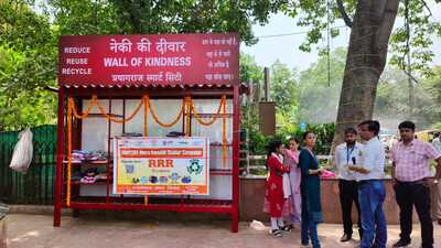 The first RRR centre named ‘Neki ki Deewar’ of Sangam city in Civil Lines. (HT Photo) The first RRR centre named ‘Neki ki Deewar’ of Sangam city in Civil Lines. (HT Photo)