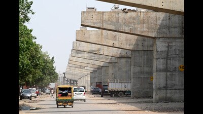 The under-construction work at the Bhangel elevated road. (Sunil Ghosh/HT Photo)