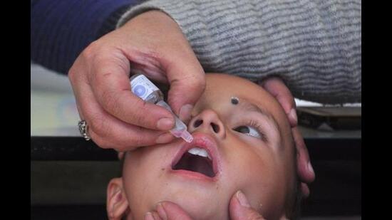 Around 6,600 booths were setup and manned by 26,000 health officials, volunteers, anganwari and ASHA workers. (HT file photo)