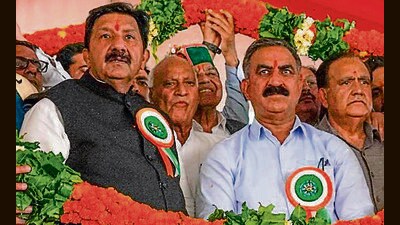 Himachal CM Sukhvinder Sukhu and deputy CM Mukesh Agnihotri. (HT Photo) Himachal CM Sukhvinder Sukhu and deputy CM Mukesh Agnihotri. (HT Photo)