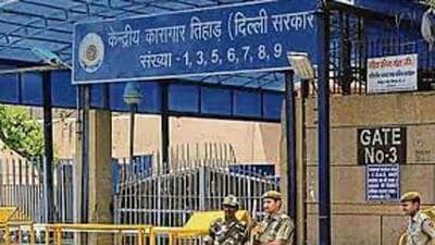 Nearly a month after jailed gangster Sunil Maan alias Tillu Tajpuriya was killed by rivals in Tihar jail, another prisoner at the jail complex was attacked on Monday. (HT Photo)