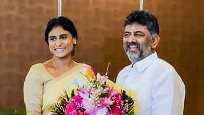 **EDS: BEST QUALITY AVAILABLE** Bengaluru: Karnataka Deputy Chief Minister DK Shivakumar and YSR Telangana Party chief YS Sharmila during a meeting, in Bengaluru, Monday, may 29, 2023. (PTI Photo) (PTI05_29_2023_000046B) (PTI) **EDS: BEST QUALITY AVAILABLE** Bengaluru: Karnataka Deputy Chief Minister DK Shivakumar and YSR Telangana Party chief YS Sharmila during a meeting, in Bengaluru, Monday, may 29, 2023. (PTI Photo) (PTI05_29_2023_000046B) (PTI)