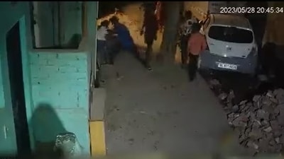 Delhi murder case: CCTV footage of the murder of a young girl in Delhi's Shahbad Dairy area on Sunday night (Credit: Alok Arjun Singh/Twitter)