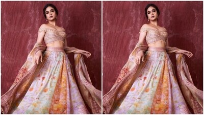 Keerthy, styled by fashion stylist Shruthi Manjari, wore her tresses into a messy braid with a middle part as she posed for the pictures. "Sharing some twirls and smiles,” Keerthy captioned her pictures.&nbsp; (Instagram/@keerthysureshofficial)