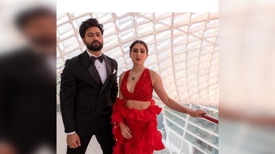Sara Ali Khan accessorised her look with an emerald diamond necklace and tied her hair up in a middle-parted bun.&nbsp; (Instagram/@saraalikhan95)