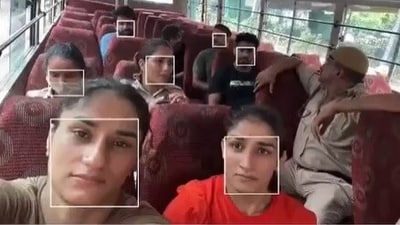 Saurabh Bharadwaj shared a screen-recorded video in which he demonstrated the process of editing a photo using a popular mobile app. Saurabh Bharadwaj shared a screen-recorded video in which he demonstrated the process of editing a photo using a popular mobile app.
