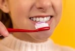 Factors such as bristle type, head size, and handle design play a significant role in ensuring effective cleaning and protecting your gums.