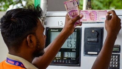 The rates for each day, whether new or unchanged, are announced at 6 am on the day. The rates for each day, whether new or unchanged, are announced at 6 am on the day.
