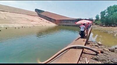 On May 21, Vishwas’s mobile fell into the reservoir after which he drained the water for next three days to search his device. (HT Photo) On May 21, Vishwas’s mobile fell into the reservoir after which he drained the water for next three days to search his device. (HT Photo)