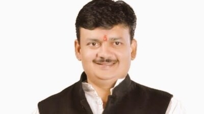 Dhanorkar joined the Congress and defeated Ahir. His wife won from the Warora-Bhadrawati assembly seat in 2019. (Twitter ) Dhanorkar joined the Congress and defeated Ahir. His wife won from the Warora-Bhadrawati assembly seat in 2019. (Twitter )