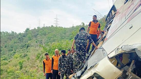 The troops of 137 CRPF battalion carried out the rescue operation (ANI)