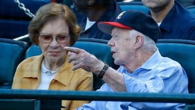 Former President Jimmy Carter and his wife Rosalynn look on prior to the game between the Atlanta Braves and the Toronto Blue Jays at Turner Field on September 17, 2015 in Atlanta, Georgia. Former US first lady Rosalynn Carter, the 95-year-old wife of former president Jimmy Carter, has dementia, the Carter family said May 30, 2023. (AFP) Former President Jimmy Carter and his wife Rosalynn look on prior to the game between the Atlanta Braves and the Toronto Blue Jays at Turner Field on September 17, 2015 in Atlanta, Georgia. Former US first lady Rosalynn Carter, the 95-year-old wife of former president Jimmy Carter, has dementia, the Carter family said May 30, 2023. (AFP)