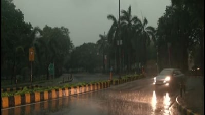 The IMD had earlier predicted high-speed stormy winds, rainfall, to prevail in Delhi-NCR. (Twitter/ ANI) The IMD had earlier predicted high-speed stormy winds, rainfall, to prevail in Delhi-NCR. (Twitter/ ANI)