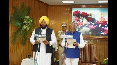 Punjab governor Banwarilal Purohit administered the oath of office and secrecy to Balkar Singh as cabinet minister of the state at Punjab Raj Bhavan, in Chandigarh on Wednesday. Punjab governor Banwarilal Purohit administered the oath of office and secrecy to Balkar Singh as cabinet minister of the state at Punjab Raj Bhavan, in Chandigarh on Wednesday.