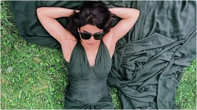 green emerald velvet dress Hunter Green Velvet Samantha Dress