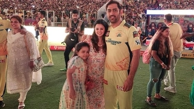 The picture shows MS Dhoni, Sakshi Dhoni, and their daughter Ziva Dhoni smiling at the camera. (Instagram/@sakshisingh_r) The picture shows MS Dhoni, Sakshi Dhoni, and their daughter Ziva Dhoni smiling at the camera. (Instagram/@sakshisingh_r)