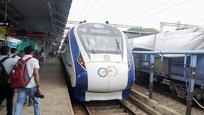 Vande Bharat Express to be launched between Dharwad - Bengaluru (HT_PRINT) Vande Bharat Express to be launched between Dharwad - Bengaluru (HT_PRINT)