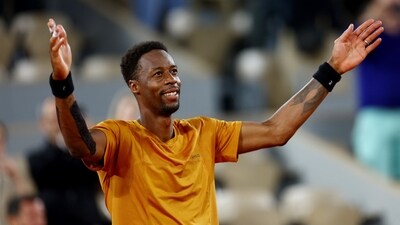 France's Gael Monfils celebrates winning his first round match against Argentina's Sebastian Baez (REUTERS)