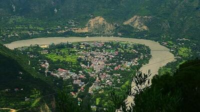 The Sutlej meandering by Sunni village in Himachal Pradesh. The National Green Tribunal order came on the complaint of Meera Thakur of Chintala village about the Sutlej Jal Vidyut Nigam Limited (SJVNL) dumping the debris of the tunnel at Sunni in the river. (HT file photo) The Sutlej meandering by Sunni village in Himachal Pradesh. The National Green Tribunal order came on the complaint of Meera Thakur of Chintala village about the Sutlej Jal Vidyut Nigam Limited (SJVNL) dumping the debris of the tunnel at Sunni in the river. (HT file photo)