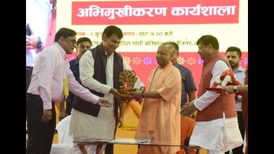 U.P. CM Yogi Adityanath being welcomed at an orientation workshop for newly elected civic bodies’ chief in Lucknow on June 1. (HT photo) U.P. CM Yogi Adityanath being welcomed at an orientation workshop for newly elected civic bodies’ chief in Lucknow on June 1. (HT photo)