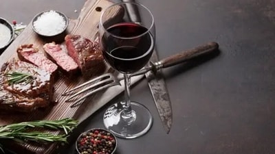We must try to reduce the intake of acidic food items such as red meat, alcohol and coffee to keep the body healthy.&nbsp; (Unsplash)