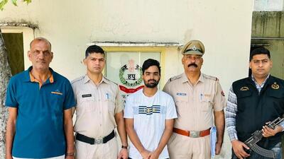 Man held for strangling sister after a tiff over phone Man held for strangling sister after a tiff over phone