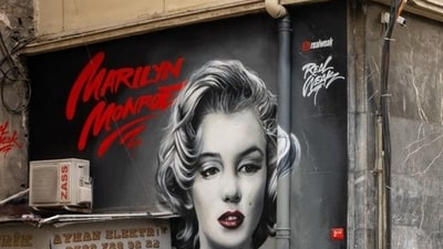 Wall art featuring Marilyn Monroe in Istanbul, Turkey (Shutterstock)