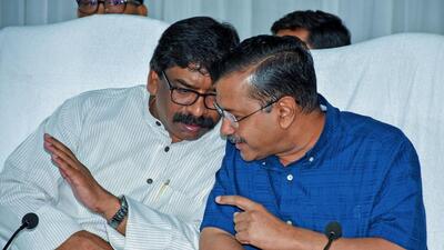 Delhi chief minister Arvind Kejriwal with his Jharkhand counterpart Hemant Soren during a joint press conference, in Ranchi on Friday. (ANI)