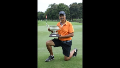 Golfer Sandeep Sandhu, also known as Bobby, clinched the AVT Champion’s Tour played at the Karnataka Golf Association Golf Course at Bangalore. (HT Photo)