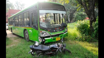 We are introducing the uniform policy so that a standard operating procedure (SOP) is followed in each accident case, said the Chandigarh transport director Pradhuman Singh. (HT File Photo) We are introducing the uniform policy so that a standard operating procedure (SOP) is followed in each accident case, said the Chandigarh transport director Pradhuman Singh. (HT File Photo)