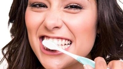Brushing your teeth: Brushing your teeth immediately after a meal, especially if you consume acidic foods or beverages, can weaken the tooth enamel due to acid exposure. It's recommended to wait for about 30 minutes before brushing your teeth after a meal. (Shutterstock) Brushing your teeth: Brushing your teeth immediately after a meal, especially if you consume acidic foods or beverages, can weaken the tooth enamel due to acid exposure. It's recommended to wait for about 30 minutes before brushing your teeth after a meal. (Shutterstock)