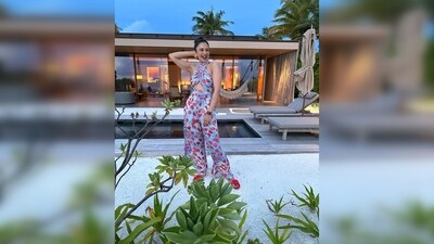 As per the official website of the label, the outfit is worth <span class='webrupee'>₹</span>15,400 but it is currently in sale and is now being sold at a price of <span class='webrupee'>₹</span>12,300. (Instagram/@rakulpreet) As per the official website of the label, the outfit is worth <span class='webrupee'>₹</span>15,400 but it is currently in sale and is now being sold at a price of <span class='webrupee'>₹</span>12,300. (Instagram/@rakulpreet)