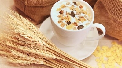 Whole grains, such as wheat, barley, rice, amaranth, steel-cut oats, are rich in many of the B vitamins that preserves brain function, potentially preserving memory. (Pixabay) Whole grains, such as wheat, barley, rice, amaranth, steel-cut oats, are rich in many of the B vitamins that preserves brain function, potentially preserving memory. (Pixabay)