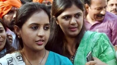 Statements of BJP's Pritam Munde (left) and Pankaja Munde led to speculations that the Munde sisters were probably upset with the BJP.